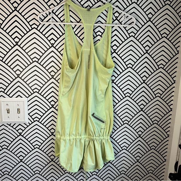 Nike athletic tank top, lemon, yellow small to medium JESSICA - Picture 4 of 4